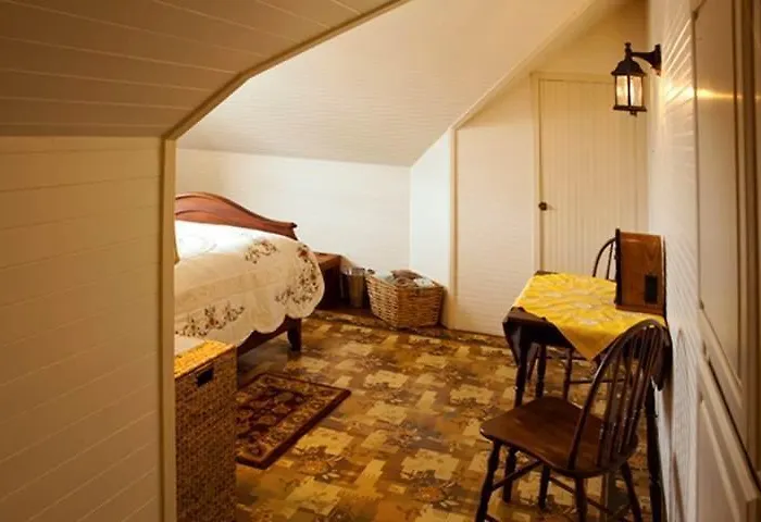 Hydrangea Inn